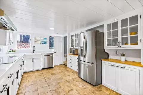 597 Main St, Hingham, MA 02043 photo 8