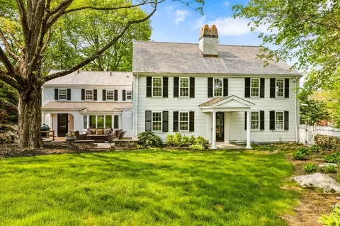 597 Main St, Hingham, MA 02043