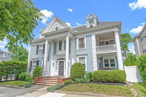 64 Nahant St #1, Lynn, MA 01902