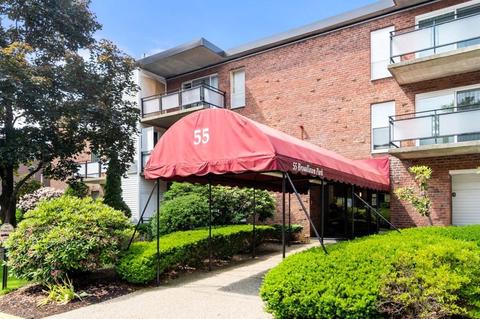 55 Broadlawn Park #18A, Boston College, MA 02467