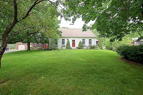 8 Water St, Easton, MA 02375