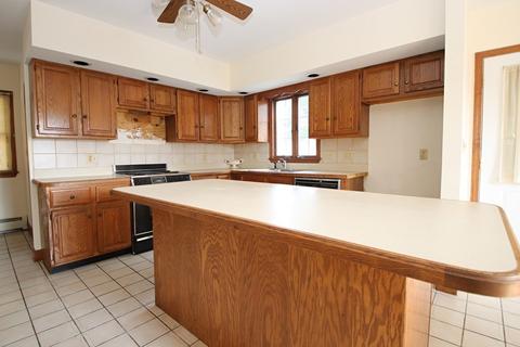 5 Pinehurst Ave, Saugus, MA 01906 photo 4