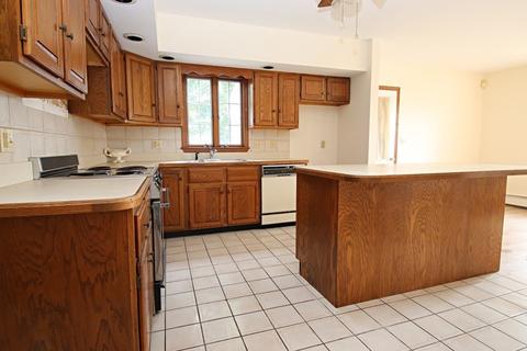 5 Pinehurst Ave, Saugus, MA 01906 photo 3