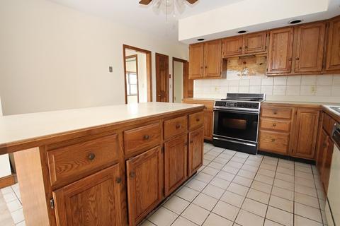 5 Pinehurst Ave, Saugus, MA 01906 photo 6
