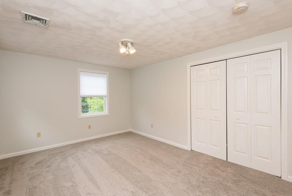  1 Rock Pond Ave, Georgetown, MA 01833 photo 23