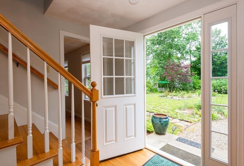  1 Rock Pond Ave, Georgetown, MA 01833 photo 4