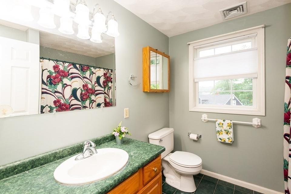  1 Rock Pond Ave, Georgetown, MA 01833 photo 21