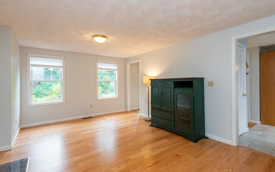  1 Rock Pond Ave, Georgetown, MA 01833 photo 13