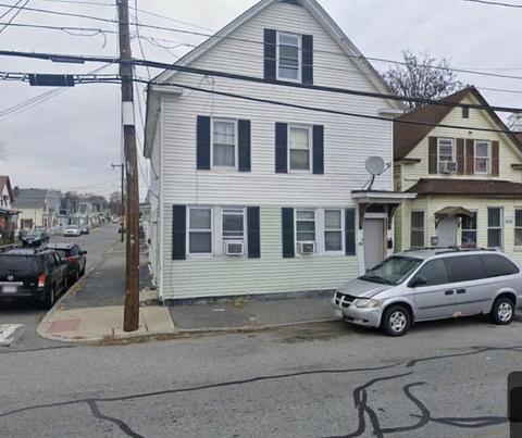 379 Lakeview Ave, Lowell, MA 01850