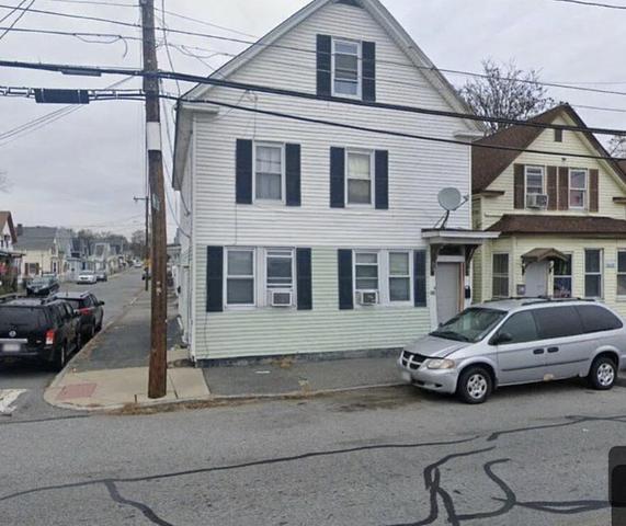 379 Lakeview Ave, Lowell, MA 01850