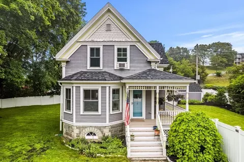 159 Essex Ave, Gloucester, MA 01930