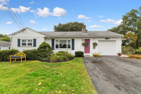 183 Edgewater Dr, Framingham, MA 01702