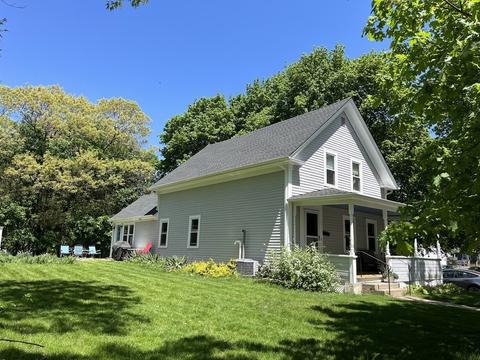 13 Forest St, Reading, MA 01867 photo 2