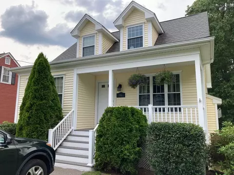 42 12 Farm St, Blackstone, MA 01504