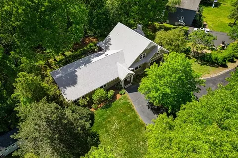 17 Boyles St, Beverly, MA 01915 photo 4