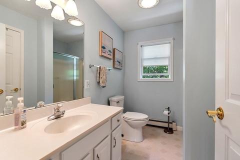 8 Scotland St, Hingham, MA 02043 photo 9