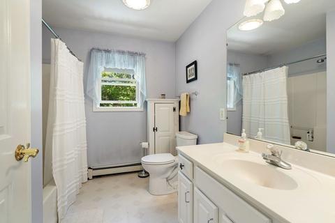8 Scotland St, Hingham, MA 02043 photo 13