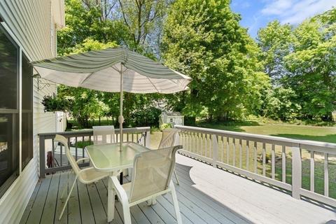 8 Scotland St, Hingham, MA 02043 photo 4