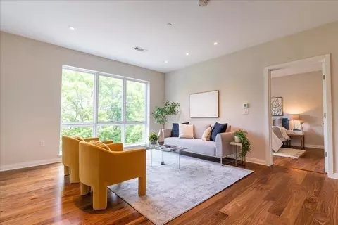 3531 Washington St #305, Boston, MA 02130