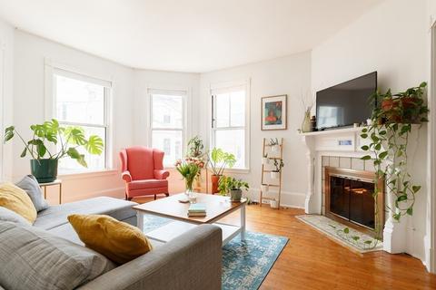 20 St Paul St #1, Cambridge, MA 02139