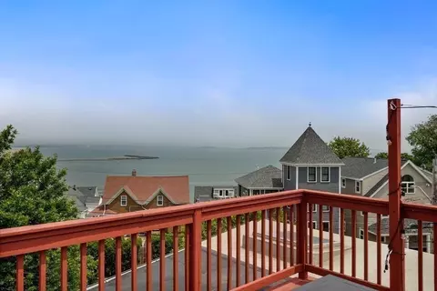 20 Washington Sq, Revere, MA 02151