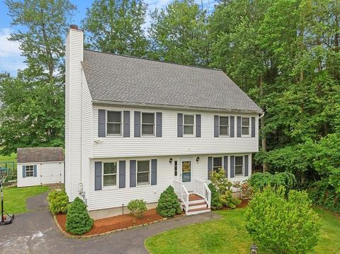 22 Amy Lynne Ln, Haverhill, MA 01832