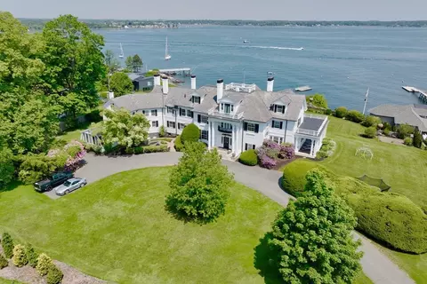 4 Broadmere Way, Marblehead, MA 01945