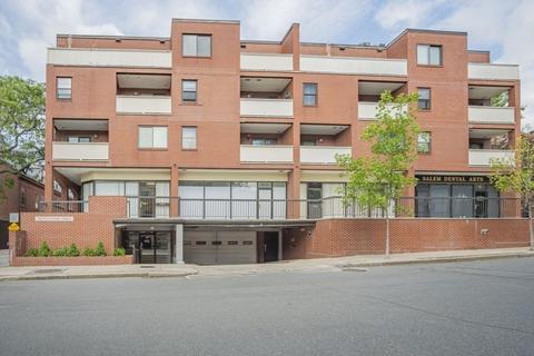20 Central St #310, Salem, MA 01970