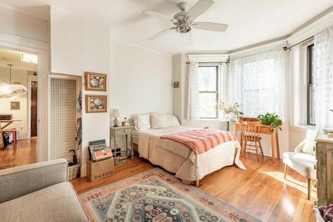 51 Park Dr #31, Boston, MA 02215
