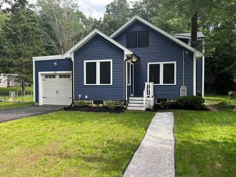 132 Diamond St, Walpole, MA 02081