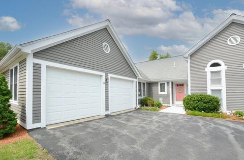 26 Ledgebrook Dr #26, Blackstone, MA 01504