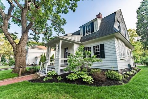 49 Pratt St, Reading, MA 01867 photo 2