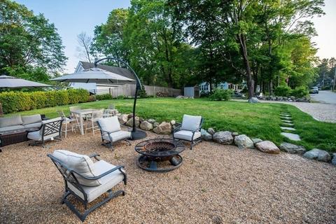 49 Pratt St, Reading, MA 01867 photo 5