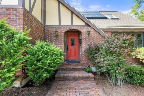 95 Wood End Rd, Newton, MA 02461