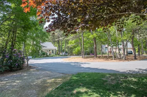 8 Yachstman Cir, Mashpee, MA 02649 photo 17