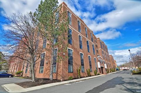 30 Daniels St #214, Malden, MA 02148