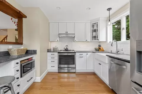 545 Wethersfield St, Rowley, MA 01969 photo 4