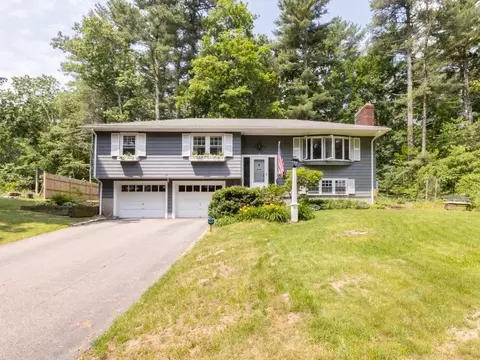 25 Nebo St, Medfield, MA 02052