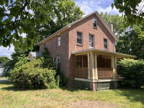 98 Willimansett St, South Hadley, MA 01075