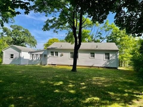 27 Warwick Rd, Chicopee, MA 01020 photo 32