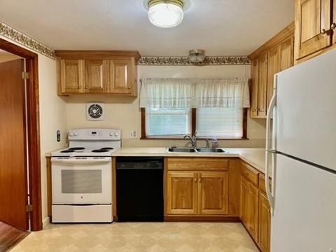 27 Warwick Rd, Chicopee, MA 01020 photo 6