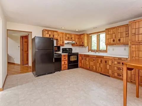 6 Longview Ave, Webster, MA 01570 photo 9
