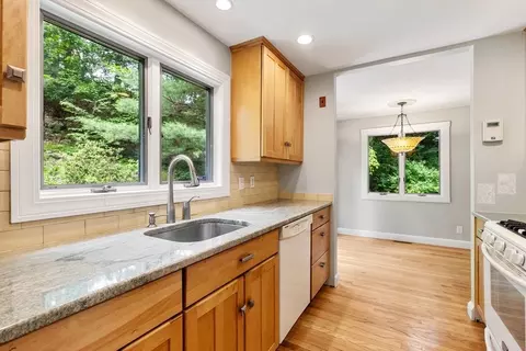 56 River Rd, Weston, MA 02493 photo 8