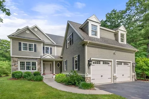 32 Wilson St, Hopkinton, MA 01748