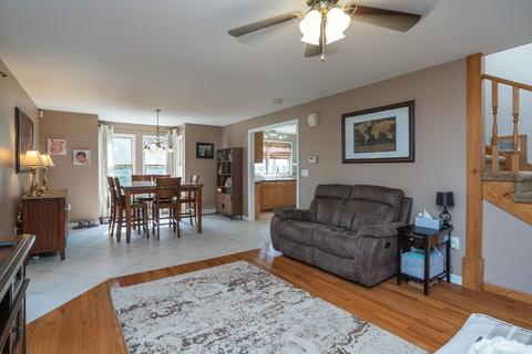 20 Rosella St, Springfield, MA 01118 photo 9