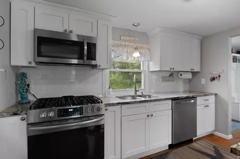 87 Lighthouse Ln, Mashpee, MA 02649 photo 21