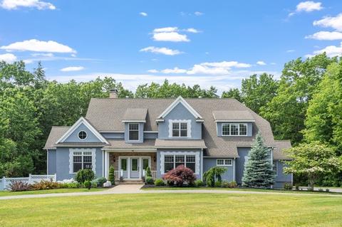 82 Fox Run Rd, Bolton, MA 01740