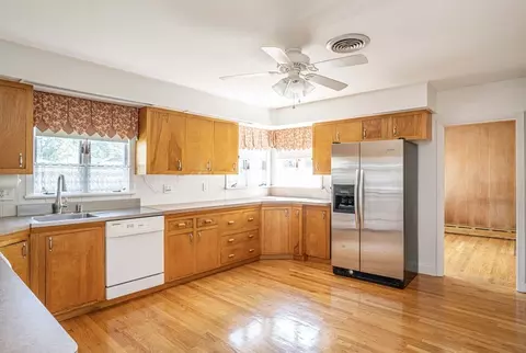 107 Nichols St, Fall River, MA 02720 photo 27