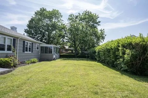 107 Nichols St, Fall River, MA 02720 photo 4