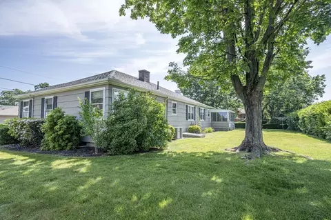 107 Nichols St, Fall River, MA 02720 photo 5